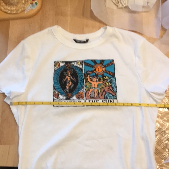 NWOT 💞 Lettuce trim tarot card graphic tee - Picture 10 of 11